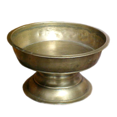 Bowl to a brass sirih set