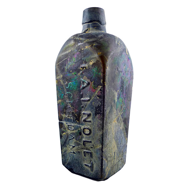 Mould blown embossed case gin
