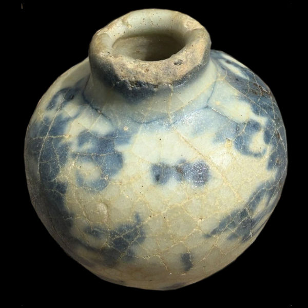 Small Blue and White Ming Jarlet