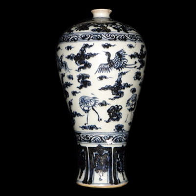 Yuan blue and white underglaze vase