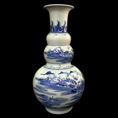 Blue and white Qing vase