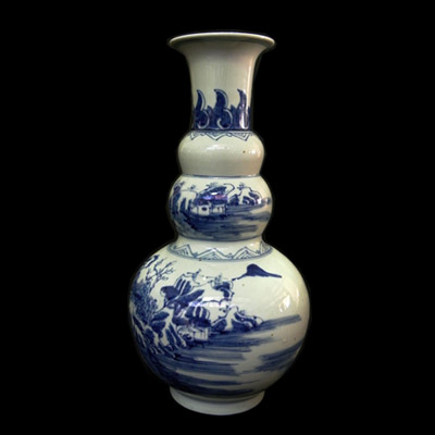 Blue and white Qing vase