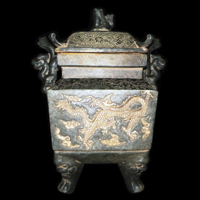 Beaufilly designed funerary urn with dragon motif