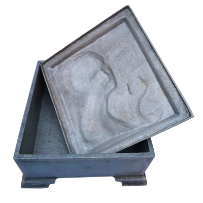 Art Nouveau cigarette box in Aluminium