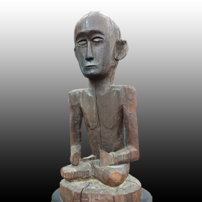 Seated male Dayak Hampatong figure