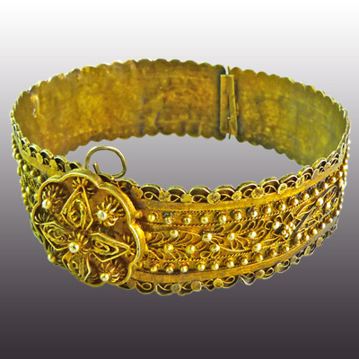 Bugis 12 ct. gold finely worked filigree style braclet