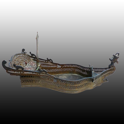 Kroe ceremonial bronze vessel in the form of an Islamic boat