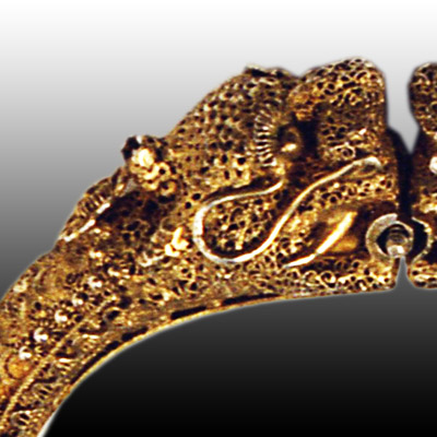 Gold Minangkabau braclet in the form of two 