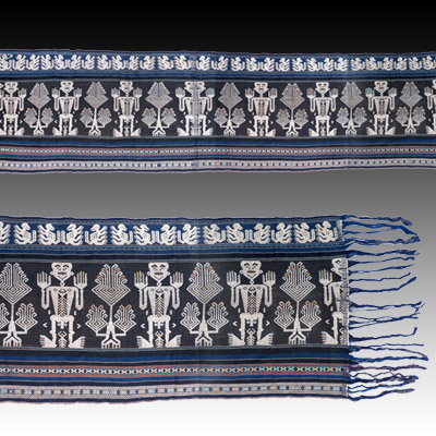 East Sumba womans skirt panel (Lau Pahikung)