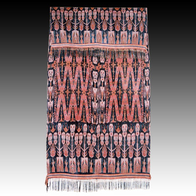 East Sumba man�s warp ikat shoulder or hip cloth (Hinggi)