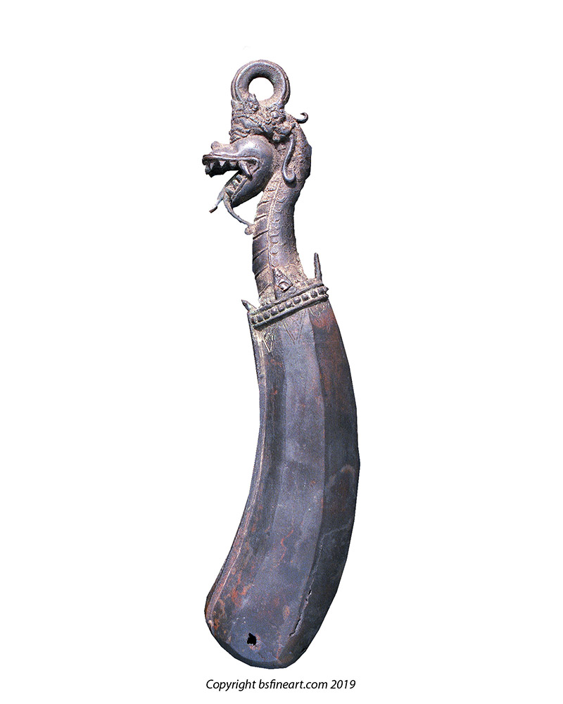 Ancient Kroe or Majaphit bronze gong in the form of a rampant serpent