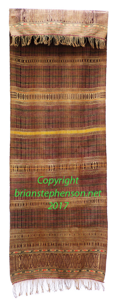 Sumatra Batak ceremonial warp ikat shoulder cloth (Ulos Pinunsaan)