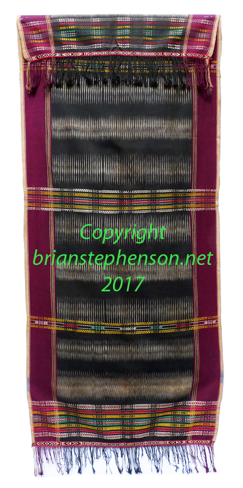 Sumatra Batak warp ikat shoulder cloth (Ulos Sadum)