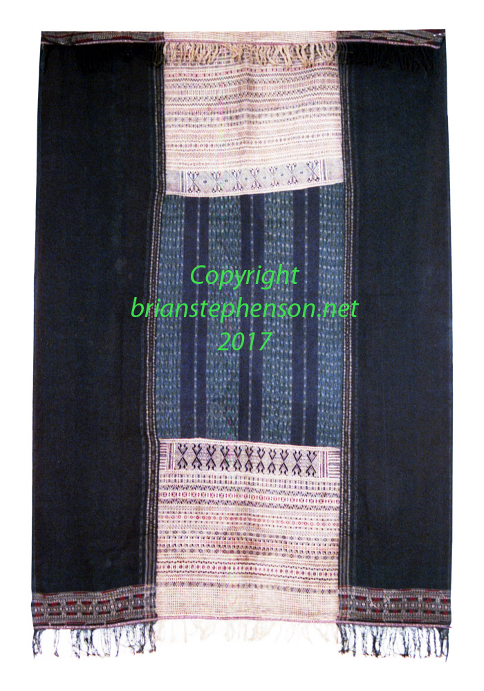 Sumatra Batak ceremonial warp ikat shoulder cloth (Ulos Pinunsaan)