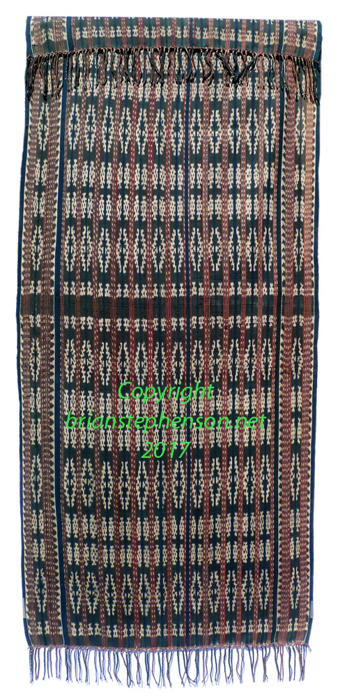 Savu warp ikat man’s shoulder cloth (Hi’i Wo Hepi)