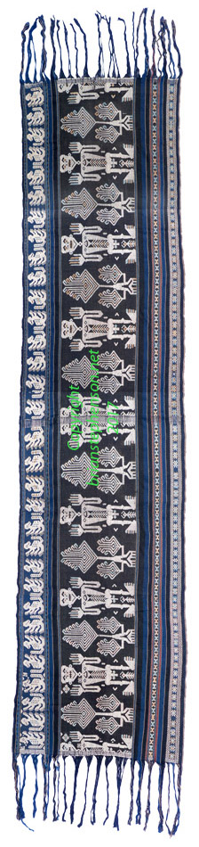 East Sumba womans skirt panel (Lau Pahikung)